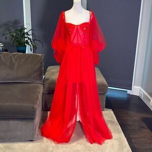 Women’s Red Prom Party Formal Dress With Corset Back and Leg Slit Size 10 NWOT